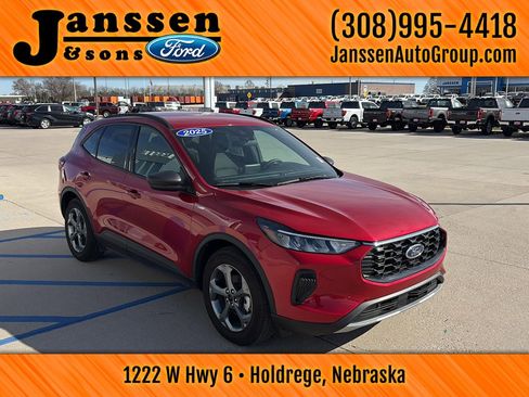 Used 2025 Ford Escape ST-Line image 4