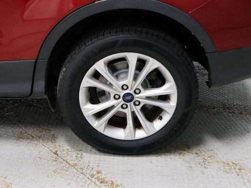 Certified 2017 Ford Escape SE image 19