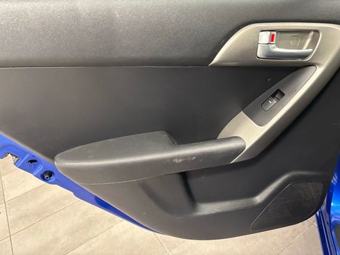 Used 2010 Kia Forte SX image 17