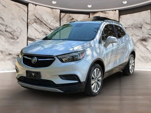 Used 2018 Buick Encore Preferred FWD image 2