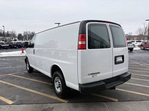 Used 2009 Chevrolet Express 2500 image 4