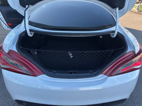 Used 2016 Hyundai Genesis Coupe 3.8 image 14