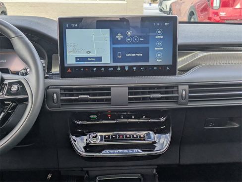 Used 2026 Lincoln Corsair Reserve image 13