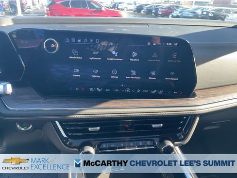 New 2026 Chevrolet Suburban Premier w/ Sun And Tow Package AWD/4WD image 30