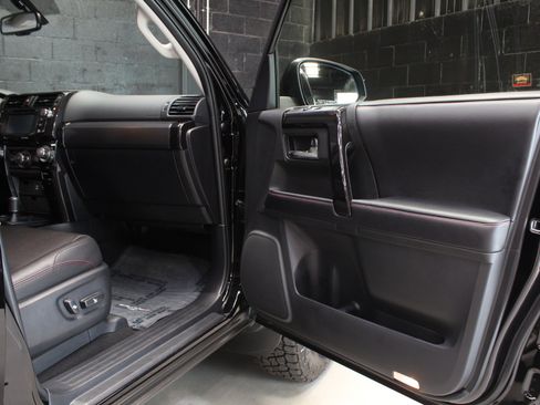 Used 2018 Toyota 4Runner TRD Pro AWD/4WD image 30