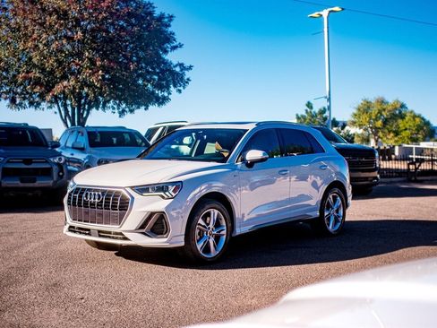 Used 2021 Audi Q3 2.0T Premium Plus w/ Premium Plus Package image 3