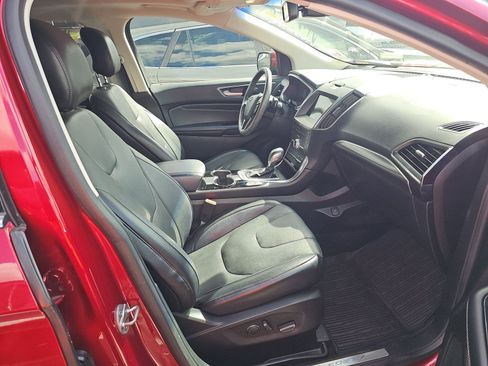 Used 2018 Ford Edge Titanium w/ Equipment Group 302A image 18