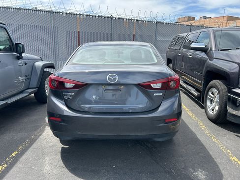 Used 2016 MAZDA MAZDA3 i Sport w/ Preferred Equipment Package FWD image 5