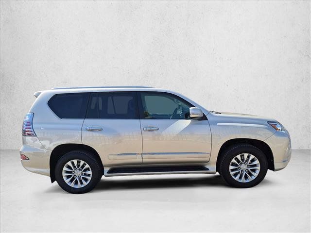 Used 2015 Lexus GX 460 w/ Premium Package AWD/4WD image 4