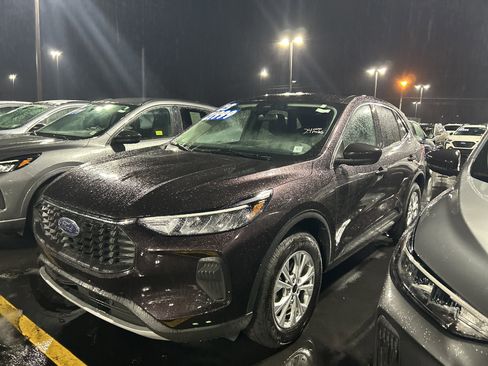 Used 2023 Ford Escape Active image 4