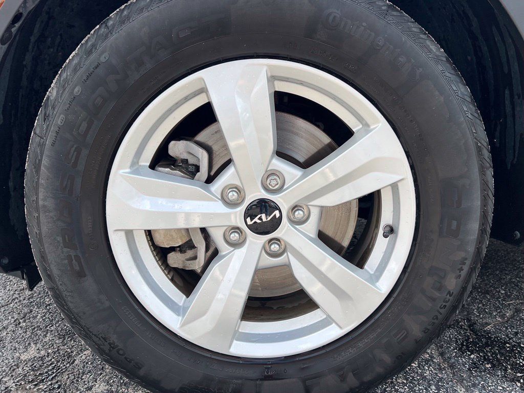 Used 2025 Kia Sorento LX FWD image 20
