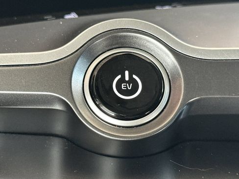Certified 2024 Kia EV6 Light RWD image 30