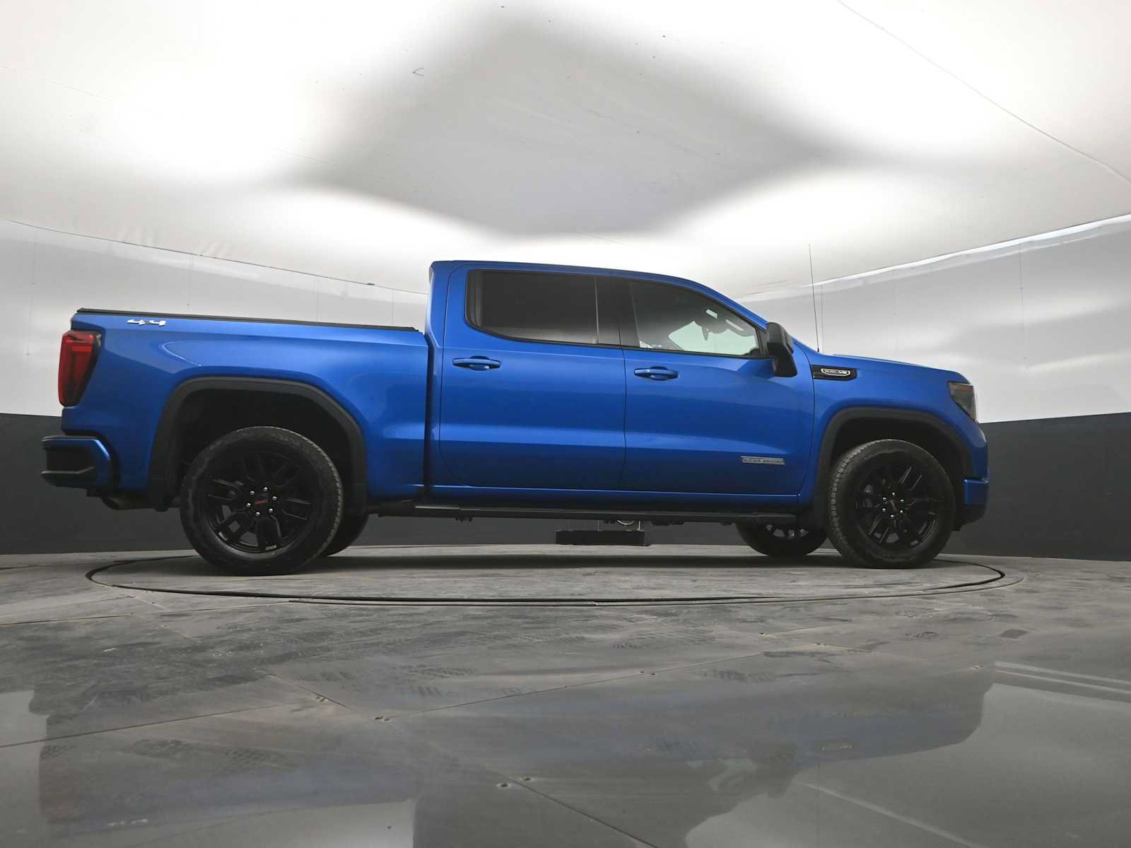 Used 2024 GMC Sierra 1500 Elevation w/ Preferred Package AWD/4WD image 41