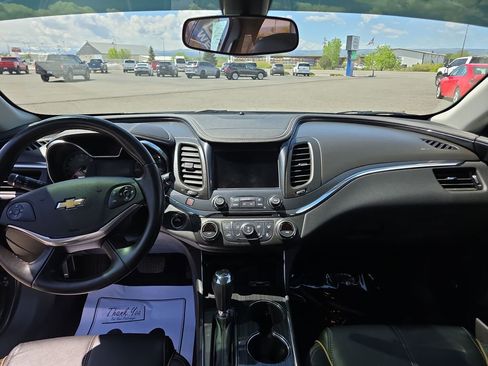 Used 2018 Chevrolet Impala Premier FWD image 15