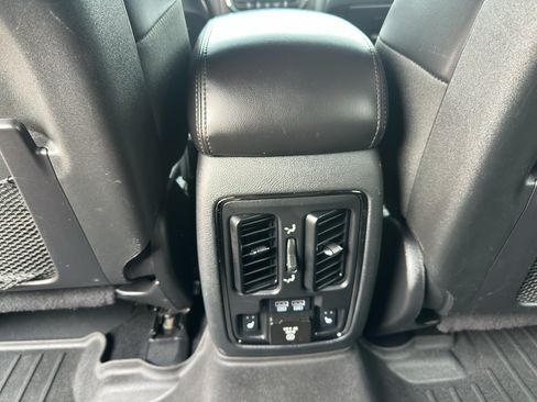 Used 2019 Dodge Durango GT w/ Blacktop Package AWD/4WD image 19