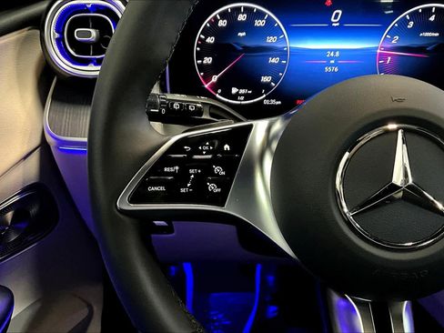 Used 2026 Mercedes-Benz GLC 300 4MATIC image 24