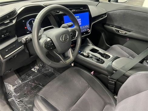 Used 2023 Lexus RZ 450e Premium image 16