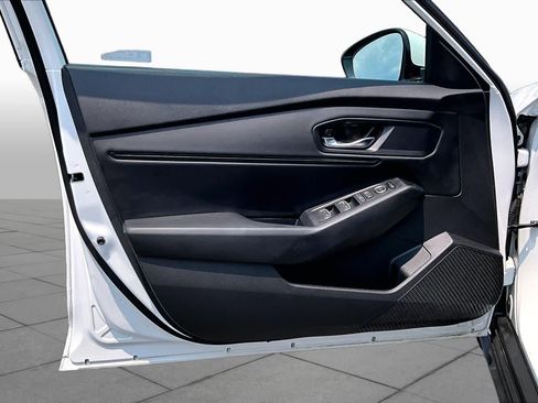 Used 2023 Honda Accord EX image 21