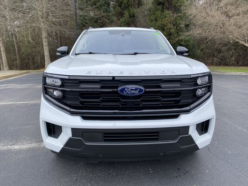 Used 2025 Ford Expedition Max Active image 3