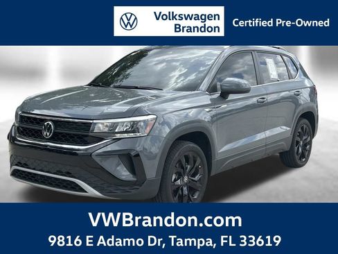 Certified 2024 Volkswagen Taos SE FWD image 1