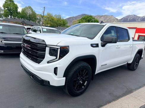 Used 2024 GMC Sierra 1500 Elevation w/ X31 Off-Road Package AWD/4WD image 8