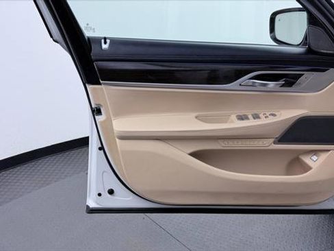 Used 2020 BMW 740i w/ Cold Weather Package RWD image 13