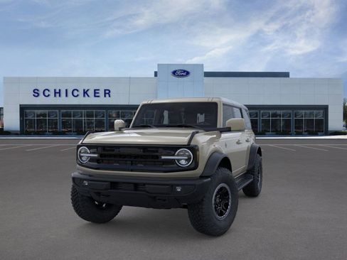 New 2025 Ford Bronco Outer Banks w/ Sasquatch Package AWD/4WD image 2