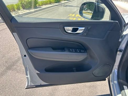 Certified 2025 Volvo XC60 B5 Plus AWD/4WD image 20
