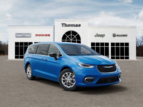 New 2026 Chrysler Pacifica Select image 5