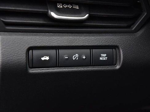 Certified 2025 Nissan Altima 2.5 SV image 11