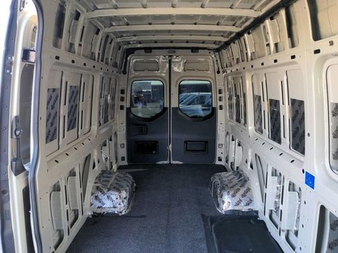 Used 2019 Mercedes-Benz Sprinter 170 image 26