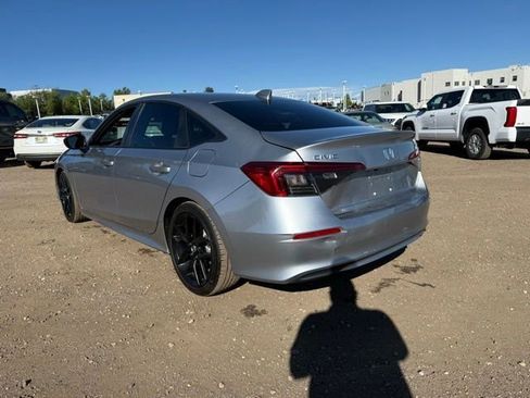 Used 2024 Honda Civic Sport image 3