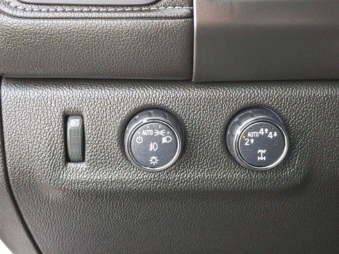 Used 2018 GMC Canyon SLT w/ Driver Alert Package image 24