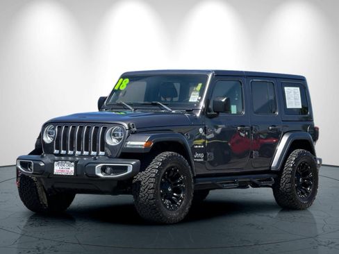 Used 2018 Jeep Wrangler Unlimited Sahara AWD/4WD image 8