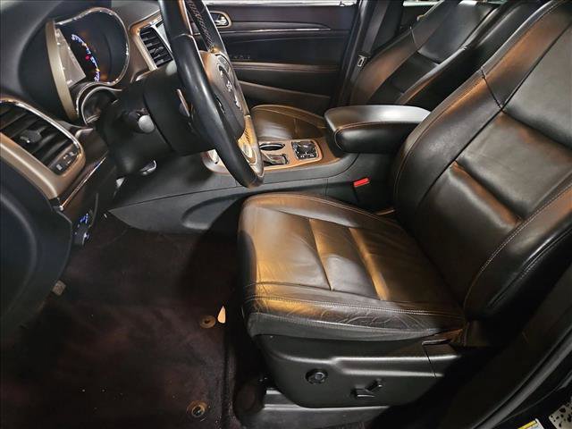 Used 2017 Jeep Grand Cherokee Limited AWD/4WD image 16