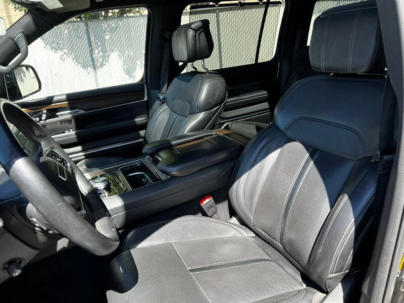 Used 2024 Jeep Grand Wagoneer L 4WD image 19