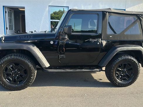 Used 2015 Jeep Wrangler Sport AWD/4WD image 13
