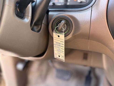 Used 2005 Toyota Sequoia SR5 RWD image 86