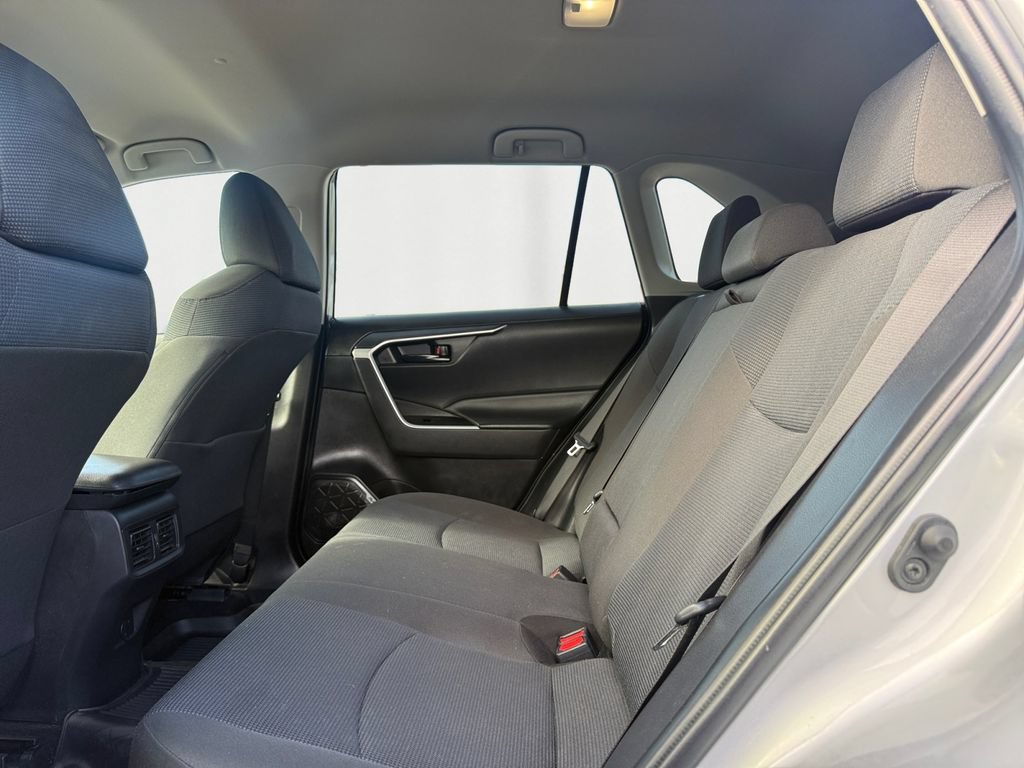 Used 2022 Toyota RAV4 LE AWD/4WD image 14