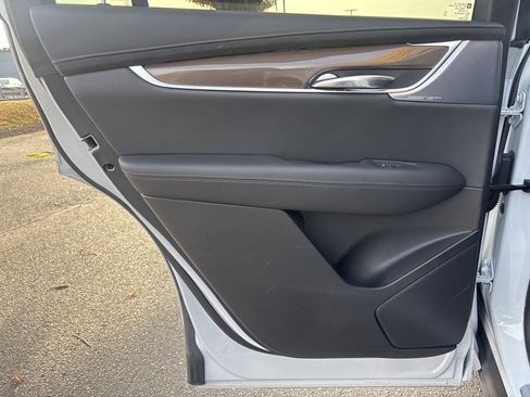 Used 2025 Cadillac XT6 Premium Luxury w/ Platinum Package image 28