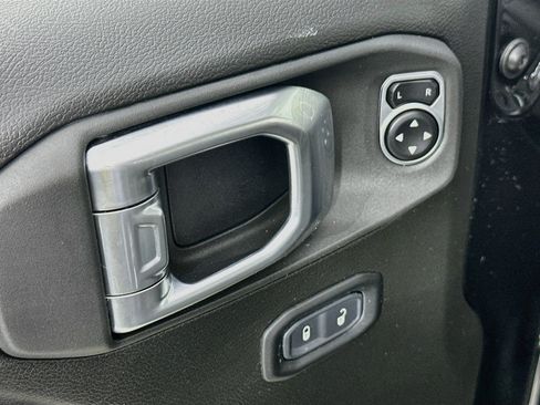 Used 2024 Jeep Wrangler Unlimited Sport AWD/4WD image 17