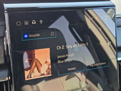 New 2025 GMC Acadia Elevation w/ Elevation Premium Package image 13