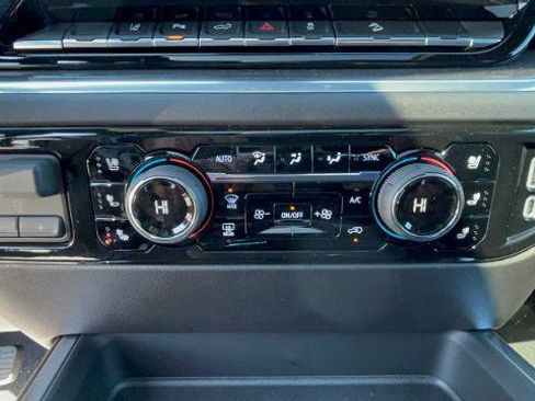 Used 2026 Chevrolet Silverado 2500 High Country w/ High Country Premium Package AWD/4WD image 17