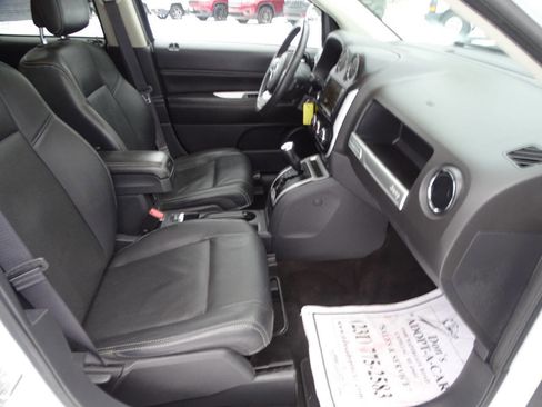 Used 2016 Jeep Compass High Altitude image 35