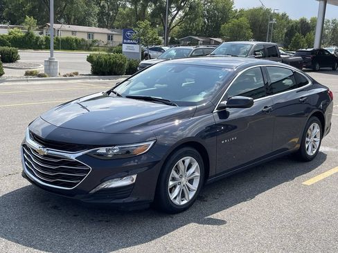 Used 2025 Chevrolet Malibu LT FWD image 3