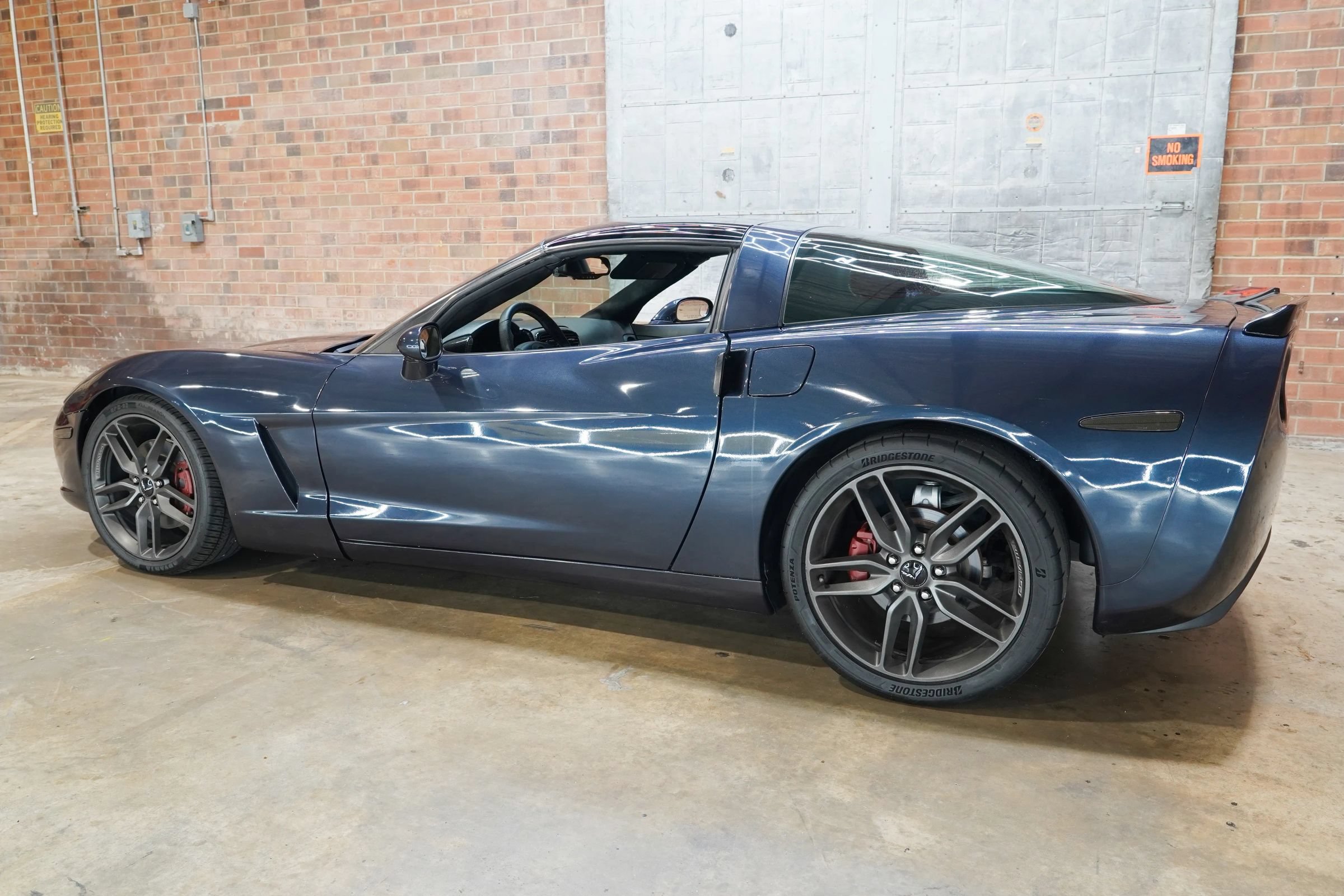 Used 2013 Chevrolet Corvette Coupe w/ Battery Protection Package RWD image 8