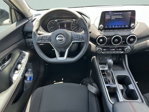 Used 2024 Nissan Sentra SR FWD image 18