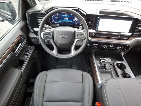 Certified 2024 Chevrolet Silverado 1500 RST w/ Rally Edition image 9