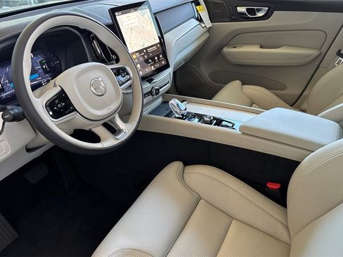New 2026 Volvo XC60 T8 Ultra w/ Protection Package Premier AWD/4WD image 11