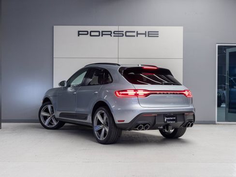 Certified 2026 Porsche Macan AWD/4WD image 3